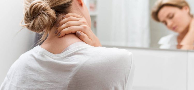 Collo bloccato: come dire addio alla sensazione di dolore collo-bloccato
