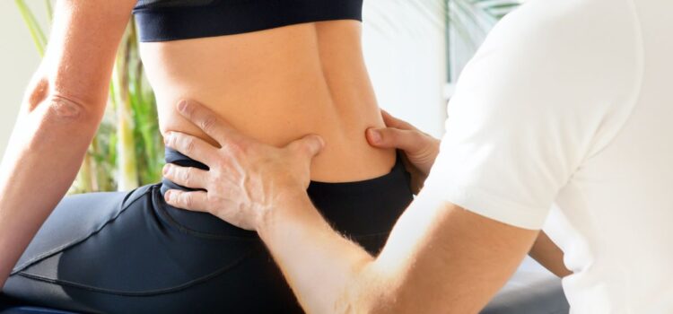 Dolori lombari, come risolverli con l’osteopatia dolori lombari